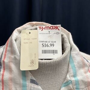 Colors:white, blue, nude, peach, teal
Fits more like a small to medium